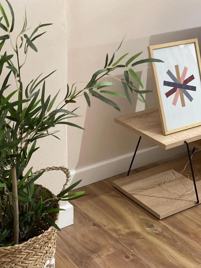 Mh Apartment, Free Parking, Flexible Check In Tirana Exteriör bild